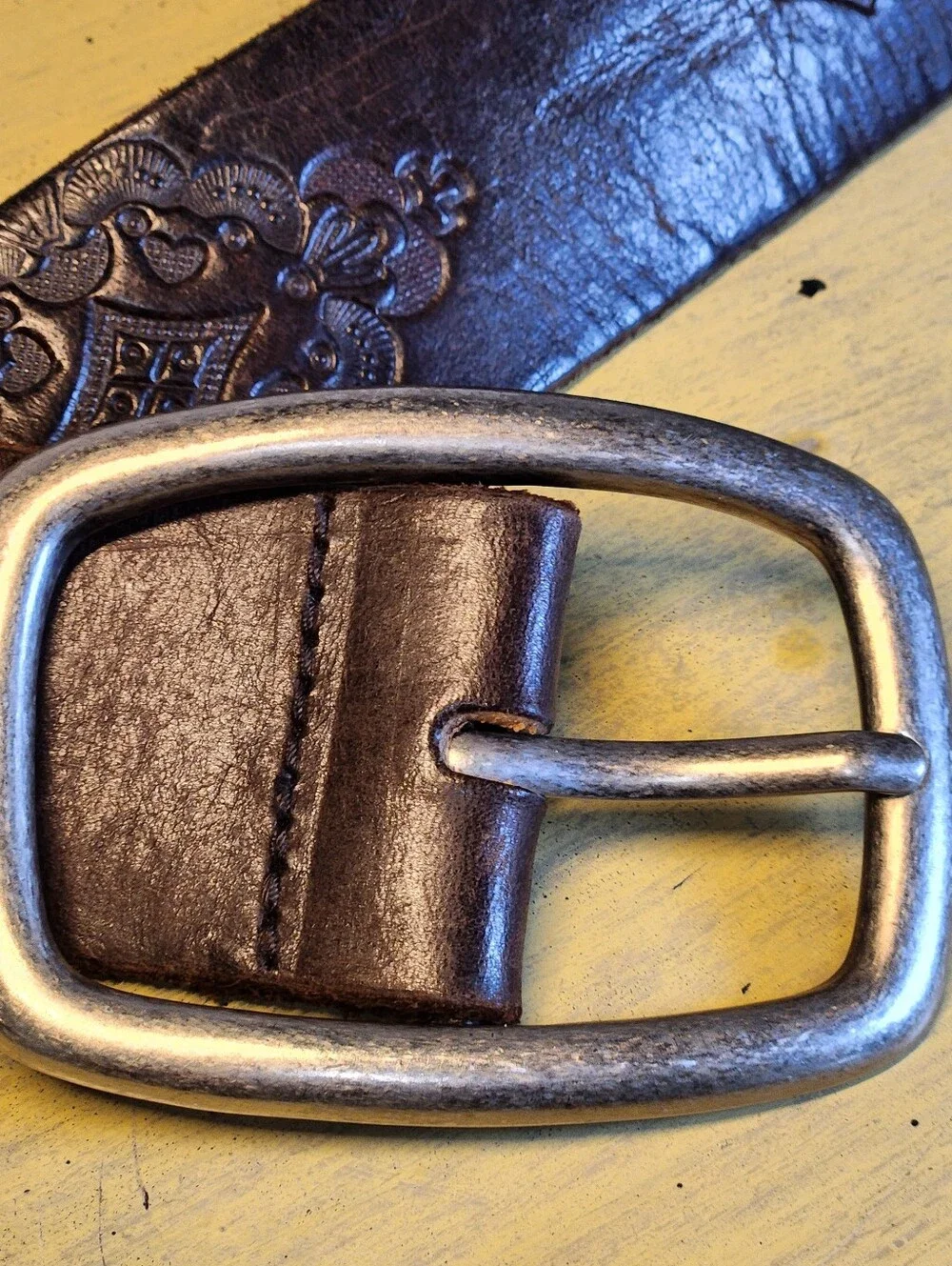 Aeropostale Vintage Tooled Brown Leather Belt, Size Small